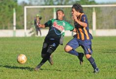 Foto de la galería: Aplastante triunfo de Mitre ante El Brete