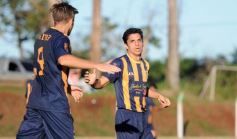 Foto de la galería: Aplastante triunfo de Mitre ante El Brete