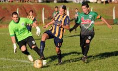 Foto de la galería: Aplastante triunfo de Mitre ante El Brete