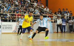 Foto de la galería: Posadas vibró con el superclásico sudamericano de Futsal