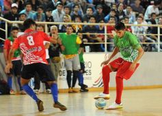 Foto de la galería: Posadas vibró con el superclásico sudamericano de Futsal