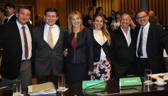 Foto de la galería: Primera sesión del año en la Legislatura