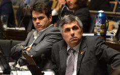 Foto de la galería: Primera sesión del año en la Legislatura