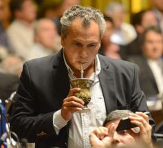 Foto de la galería: Primera sesión del año en la Legislatura