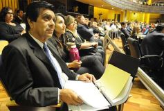 Foto de la galería: Primera sesión del año en la Legislatura