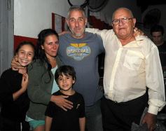 Foto de la galería: Gracias a la solidaridad de los amigos Moni Encina volvió a tener un acordeón