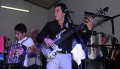 Foto de la galería: Gracias a la solidaridad de los amigos Moni Encina volvió a tener un acordeón