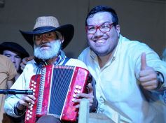 Foto de la galería: Gracias a la solidaridad de los amigos Moni Encina volvió a tener un acordeón