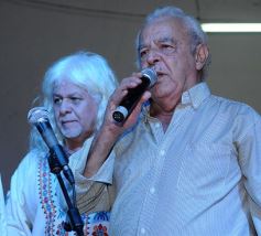 Foto de la galería: Gracias a la solidaridad de los amigos Moni Encina volvió a tener un acordeón