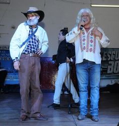 Foto de la galería: Gracias a la solidaridad de los amigos Moni Encina volvió a tener un acordeón