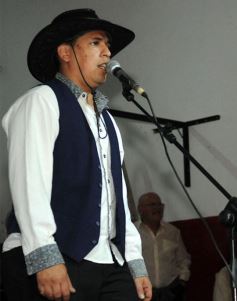 Foto de la galería: Gracias a la solidaridad de los amigos Moni Encina volvió a tener un acordeón