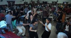 Foto de la galería: Gracias a la solidaridad de los amigos Moni Encina volvió a tener un acordeón