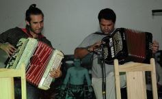 Foto de la galería: Gracias a la solidaridad de los amigos Moni Encina volvió a tener un acordeón