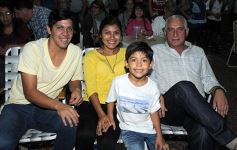 Foto de la galería: Gracias a la solidaridad de los amigos Moni Encina volvió a tener un acordeón