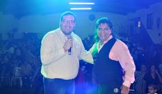 Foto de la galería: Gracias a la solidaridad de los amigos Moni Encina volvió a tener un acordeón