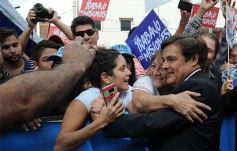 Foto de la galería: Todo lo que no se vio de la fiesta de la democracia del 1 de mayo en la Cámara