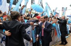 Foto de la galería: Todo lo que no se vio de la fiesta de la democracia del 1 de mayo en la Cámara