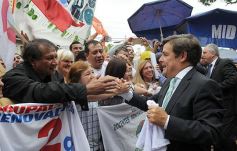 Foto de la galería: Todo lo que no se vio de la fiesta de la democracia del 1 de mayo en la Cámara