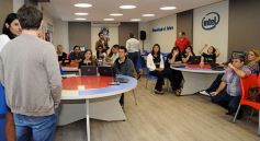 Foto de la galería: Referente en innovación educativa visitó la Escuela de Robótica de Misiones