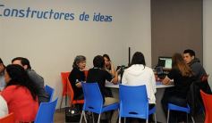 Foto de la galería: Referente en innovación educativa visitó la Escuela de Robótica de Misiones