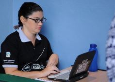 Foto de la galería: Referente en innovación educativa visitó la Escuela de Robótica de Misiones