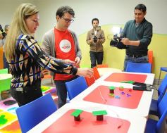 Foto de la galería: Referente en innovación educativa visitó la Escuela de Robótica de Misiones