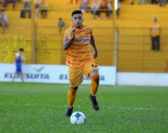 Foto de la galería: Crucero empató con Brown de Adrogué y se quedó sin DT