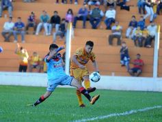 Foto de la galería: Crucero empató con Brown de Adrogué y se quedó sin DT