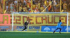 Foto de la galería: Crucero empató con Brown de Adrogué y se quedó sin DT