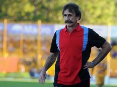 Foto de la galería: Crucero empató con Brown de Adrogué y se quedó sin DT