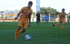 Foto de la galería: Crucero empató con Brown de Adrogué y se quedó sin DT