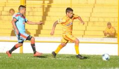 Foto de la galería: Crucero empató con Brown de Adrogué y se quedó sin DT