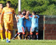 Foto de la galería: Crucero empató con Brown de Adrogué y se quedó sin DT