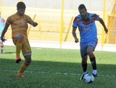 Foto de la galería: Crucero empató con Brown de Adrogué y se quedó sin DT