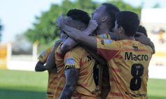 Foto de la galería: Crucero empató con Brown de Adrogué y se quedó sin DT