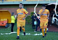 Foto de la galería: Crucero empató con Brown de Adrogué y se quedó sin DT