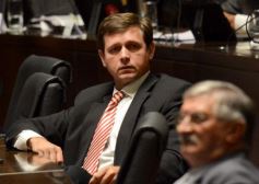 Foto de la galería: Postales de una la sesión de la Legislatura misionera del 11 de mayo