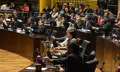 Foto de la galería: Postales de una la sesión de la Legislatura misionera del 11 de mayo