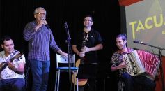 Foto de la galería: Fabián Meza presentó su nuevo material en la Peña Tacuarí