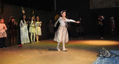 Foto de la galería: Talentitos B puso en escena la adaptación de la Leyenda del picaflor