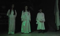 Foto de la galería: Talentitos B puso en escena la adaptación de la Leyenda del picaflor