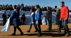 Foto de la galería: 20 de Junio en Candelaria: Passalacqua y Esteban Bullrich abogaron por la unidad de la Nación