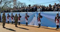 Foto de la galería: 20 de Junio en Candelaria: Passalacqua y Esteban Bullrich abogaron por la unidad de la Nación