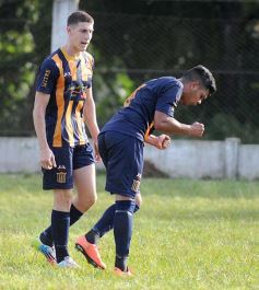 Foto de la galería: Liga posadeña: un triunfo para los hinchas de Mitre