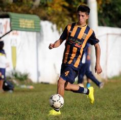 Foto de la galería: Liga posadeña: un triunfo para los hinchas de Mitre