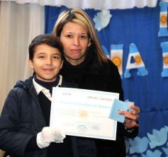 Foto de la galería: Los chicos de 4to. del Colegio del Carmen y un momento inolvidable: el juramento a la bandera