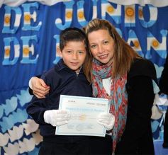 Foto de la galería: Los chicos de 4to. del Colegio del Carmen y un momento inolvidable: el juramento a la bandera