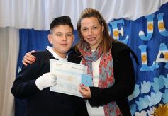 Foto de la galería: Los chicos de 4to. del Colegio del Carmen y un momento inolvidable: el juramento a la bandera