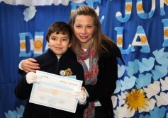 Foto de la galería: Los chicos de 4to. del Colegio del Carmen y un momento inolvidable: el juramento a la bandera