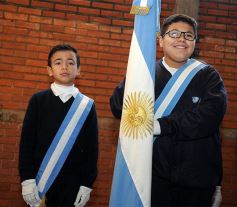 Foto de la galería: Los chicos de 4to. del Colegio del Carmen y un momento inolvidable: el juramento a la bandera